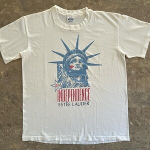 Vintage 1990s Estée Lauder Face of Independence Graphic T-Shirt USA